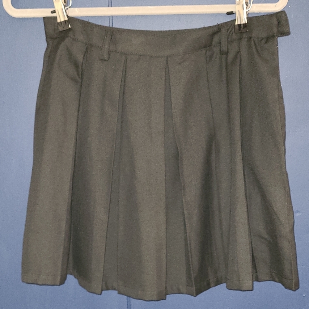 Classic Black Pleated Skirt